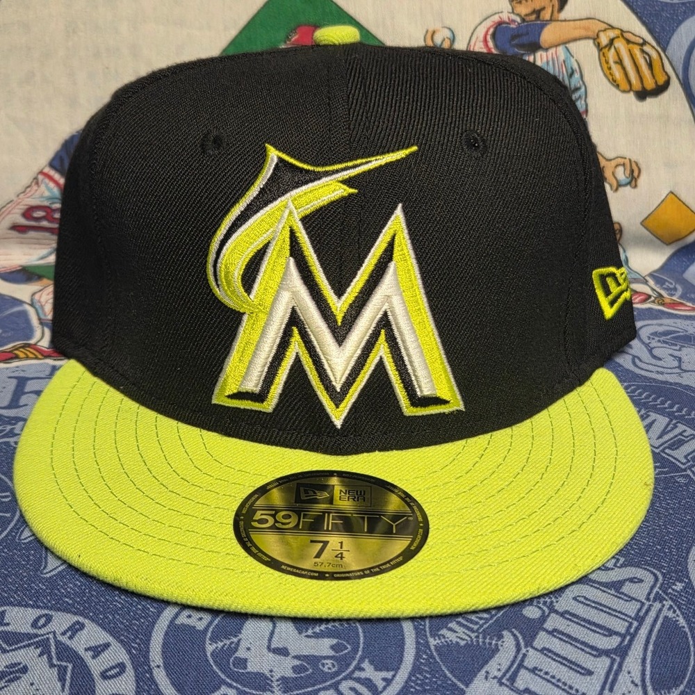 Miami Marlins New Era 59Fifty Fitted Hat Cap Size 7 1/4 MLB Baseball Black Green